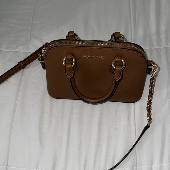 I really like it, t’s almost new only wore twice - Picture 2 of 4